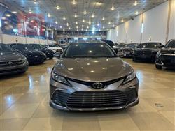 تۆیۆتا کامری